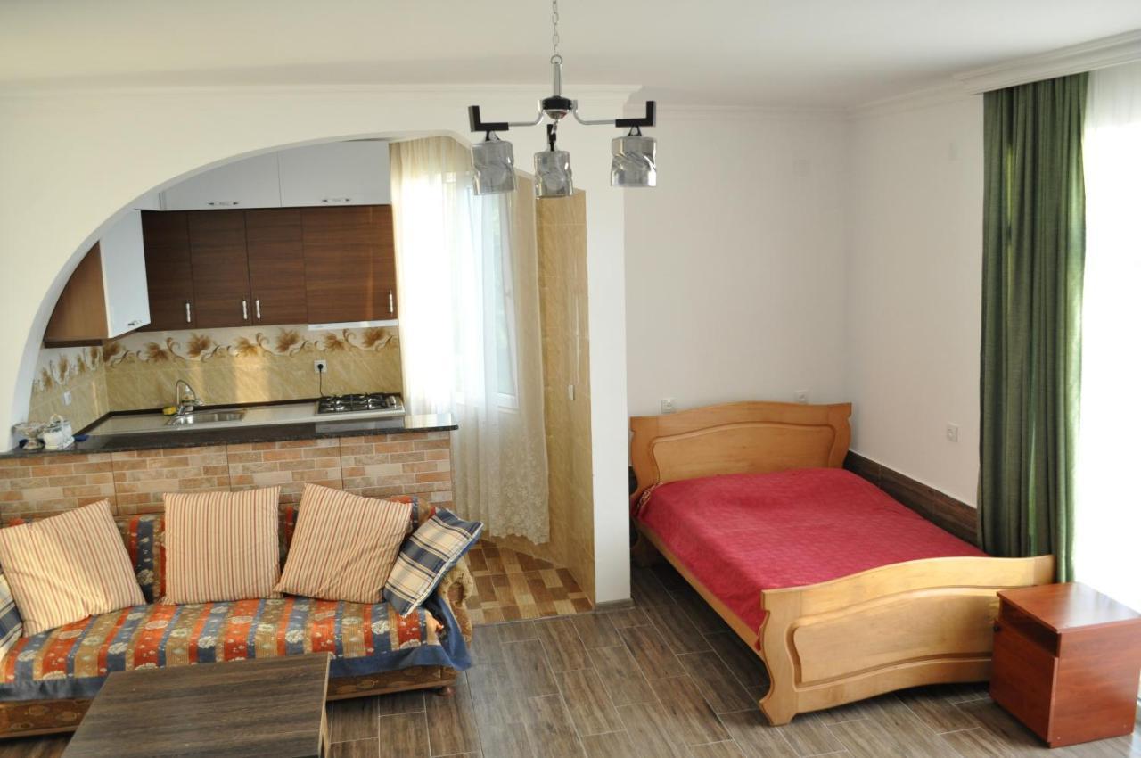 Akhmed Guest House Kvariati Eksteriør bilde