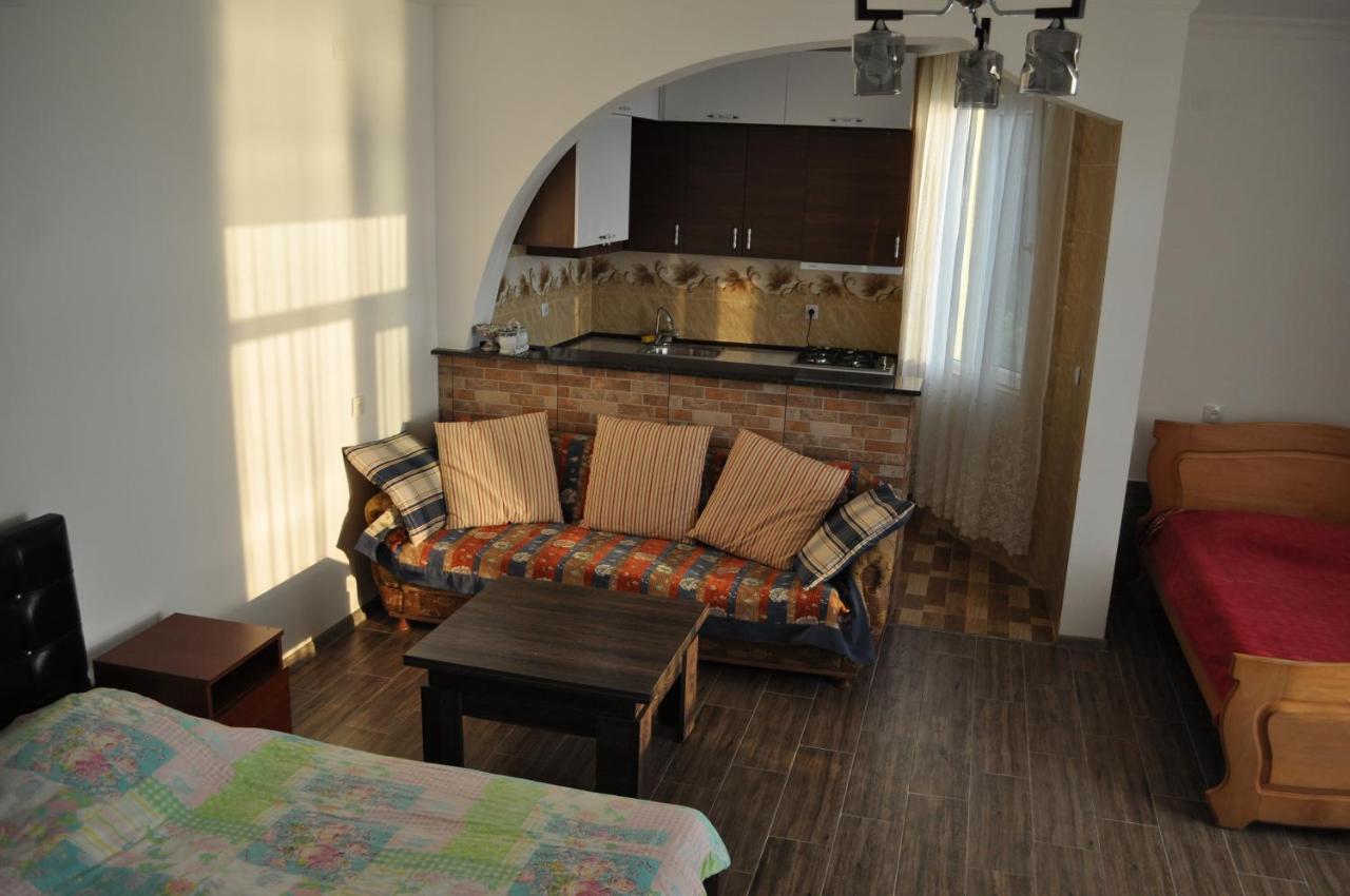 Akhmed Guest House Kvariati Eksteriør bilde